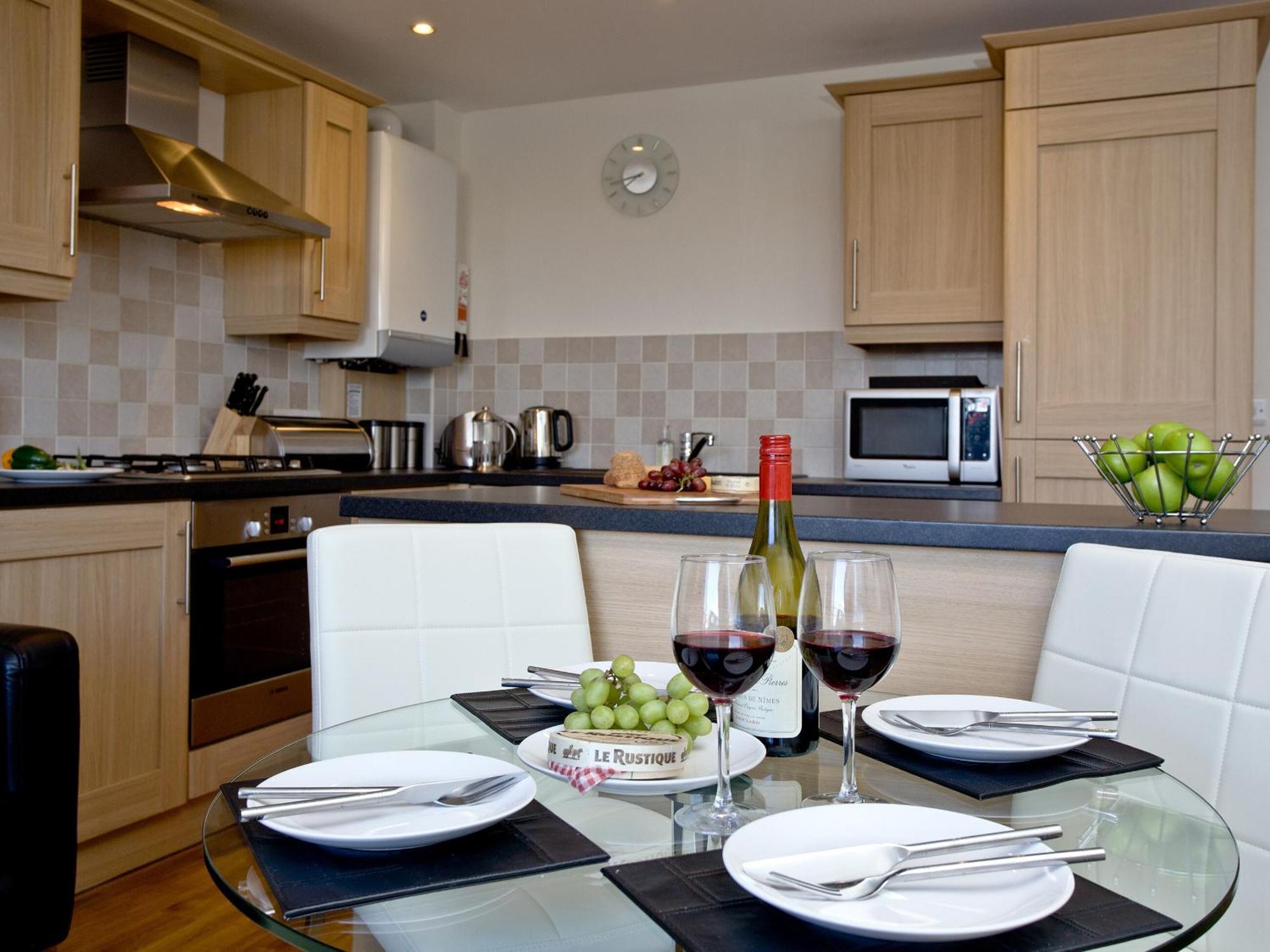1 Harbour View Apartment New Quay Екстериор снимка