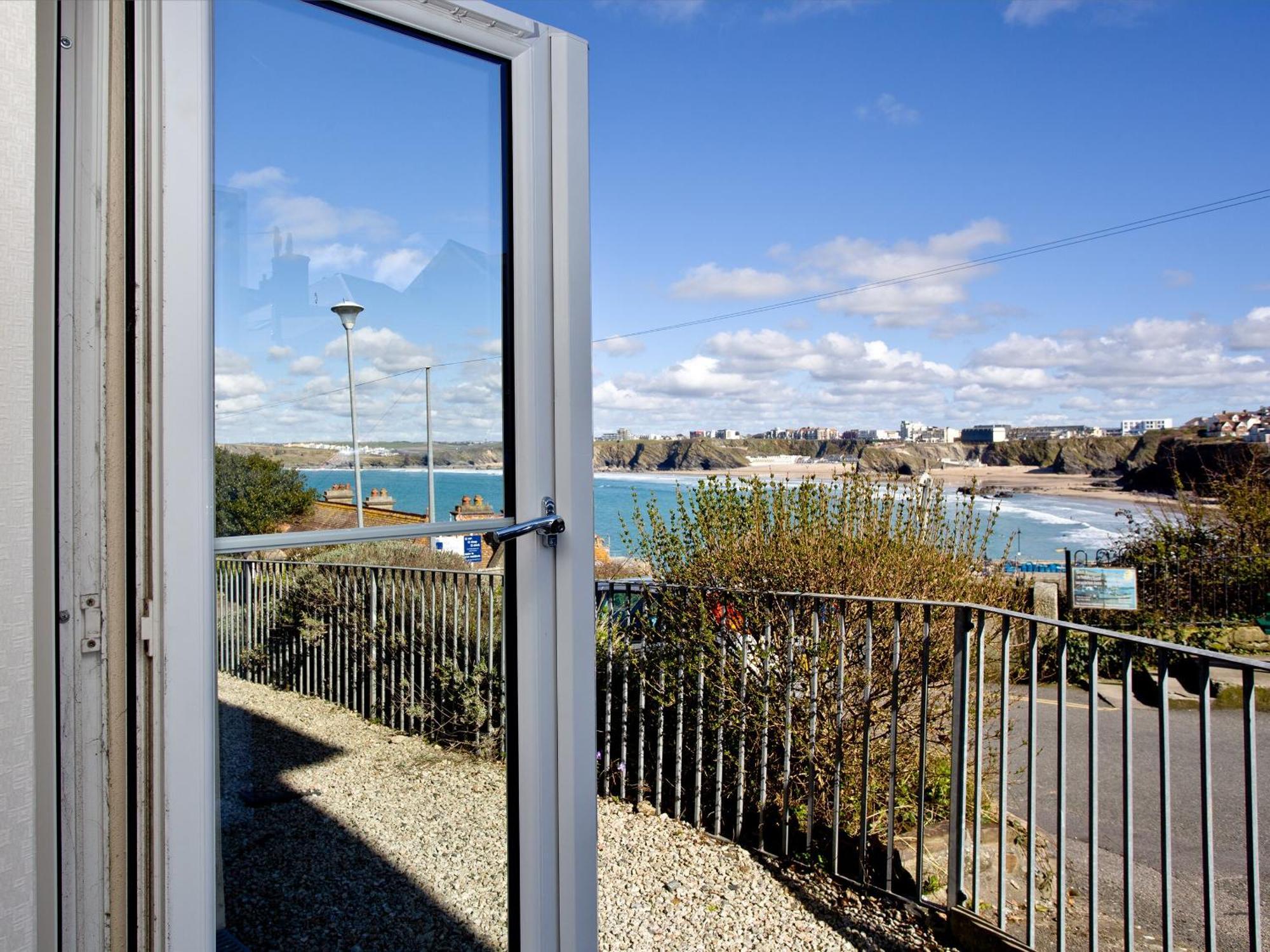 1 Harbour View Apartment New Quay Екстериор снимка